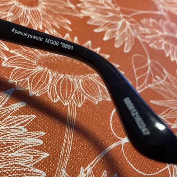 Mongoose pacific cycle inc sunglasses. - Picture 5 of 10